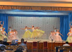 Народний самодіяльний ансамбль танцю «Нивка» (художній керівник Наталія Шаповаленко)